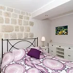 Apartments Gaura - Comfort One-Bedroom Apartment With Terrace