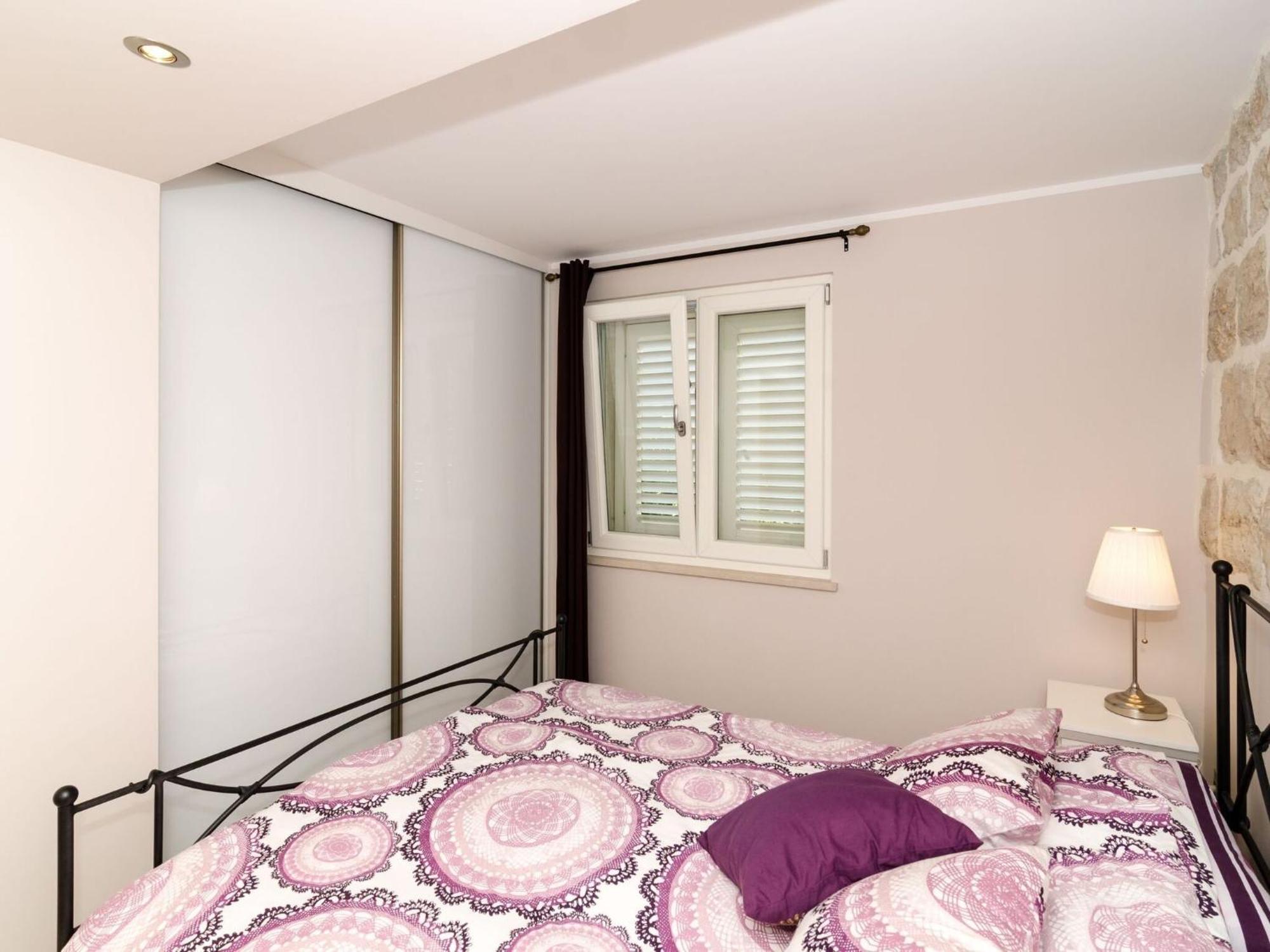 Gaura - Comfort One-bedroom With Terrace