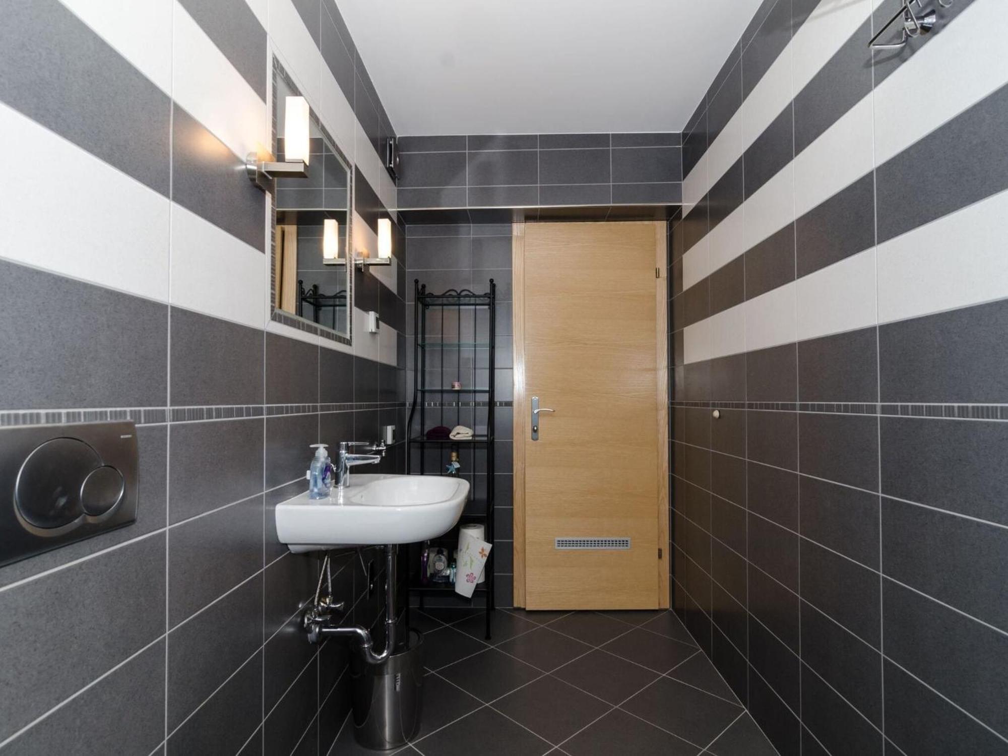 Gaura - Comfort One-bedroom With Terrace